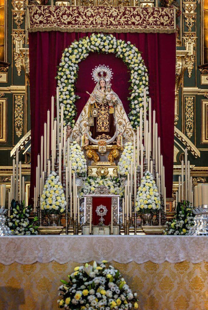 La Virgen Del Carmen Preside El Altar Engalanada Para Los Cultos Del la-virgen-del-carmen-preside-el-altar-engalanada-para-los-cultos-del